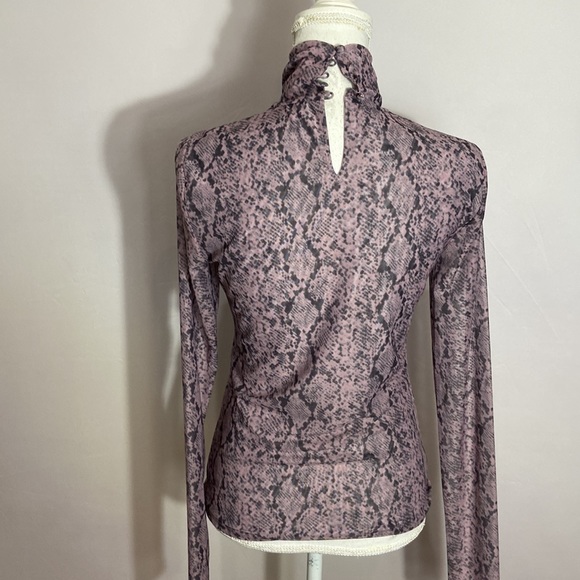 Cinq a Sept Purple Python Turtleneck Top Button Keyhole Closure Stretch - Picture 6 of 8